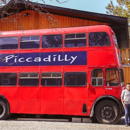 Piccadilly Motel Radium Hot Springs Exterior foto